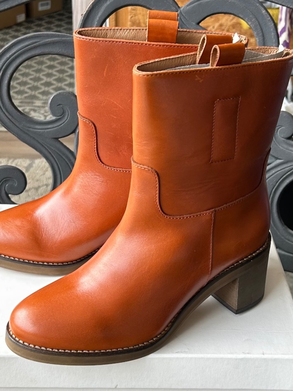 NWT European Size 37 Boots